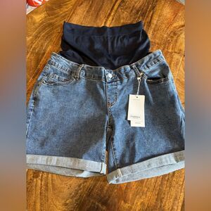 Simple living maternity Jean shorts size large